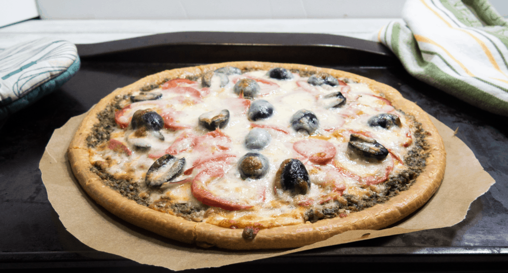 Basil Pesto & Tomato Pizza