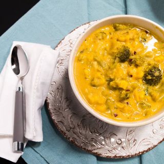 Cheesy Broccoli Corn Chowder