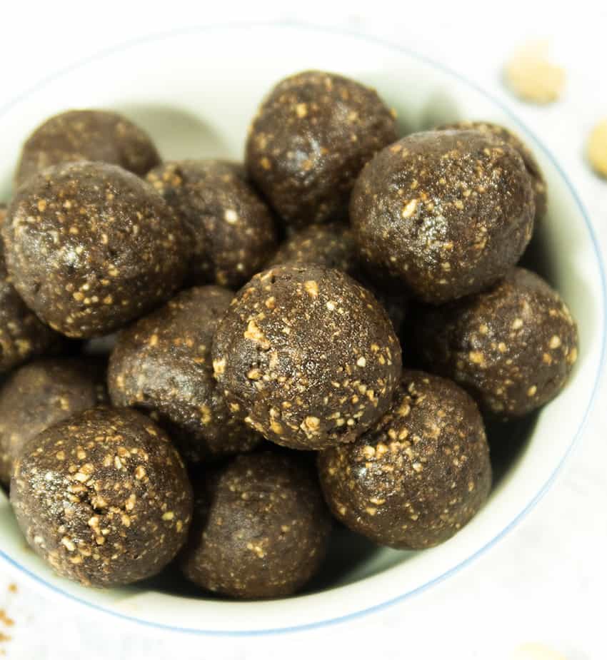 4 Ingredient Chocolate Cashew Energy Balls (Paleo, Vegan) Apples for CJ