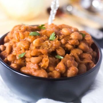 Slow Cooker Maple Baked Beans