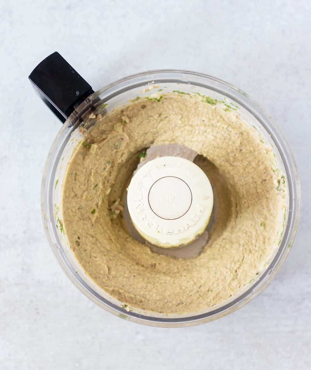 hummus after being blended in food processor